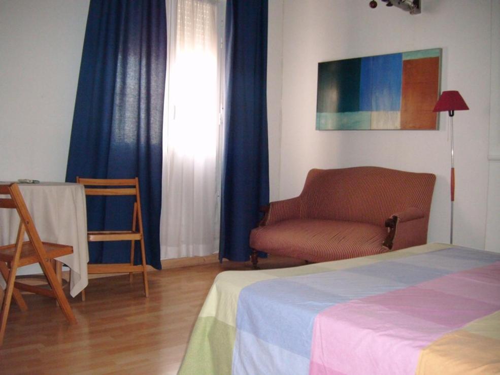 Puerta Del Sol Rooms Мадрид Номер фото