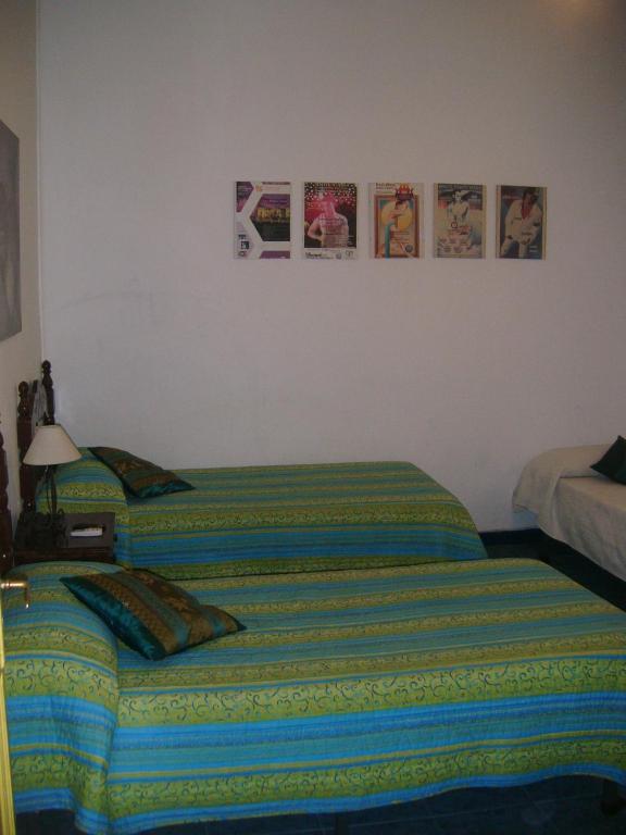 Puerta Del Sol Rooms Мадрид Номер фото